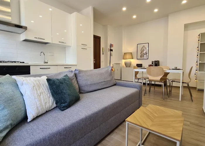 Loverhome 8 E 14