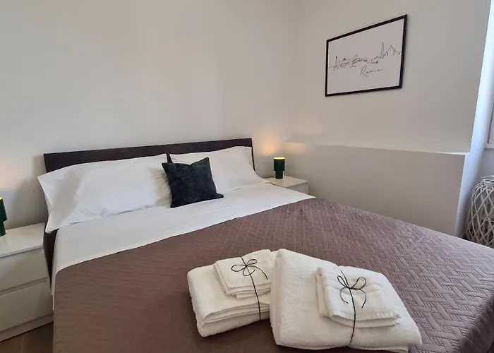 Loverhome 8 E 14 Roma