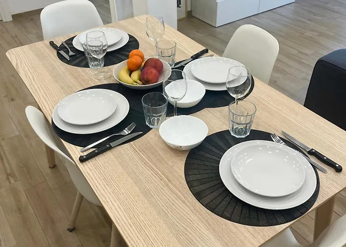 Loverhome 8 E 14 * Roma